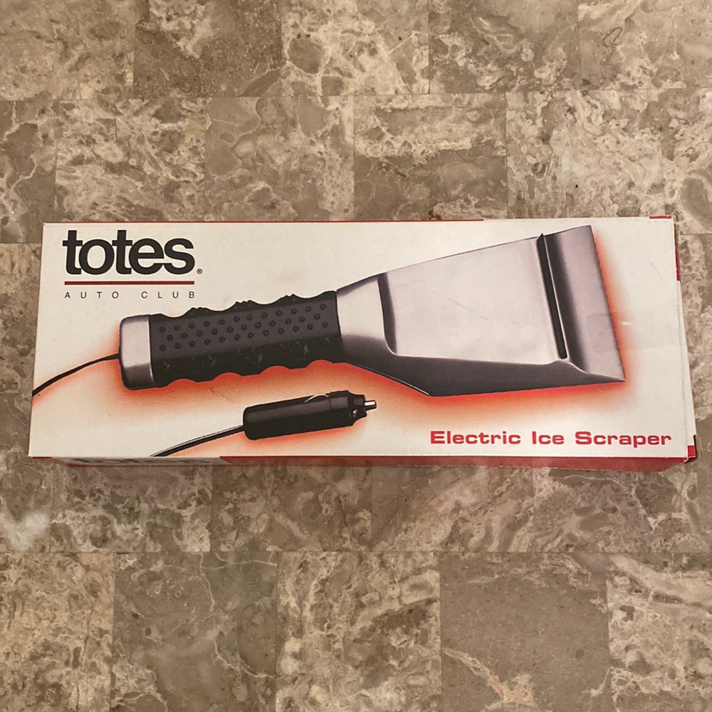 New Totes (Auto Club Edition) Electric Ice Scraper